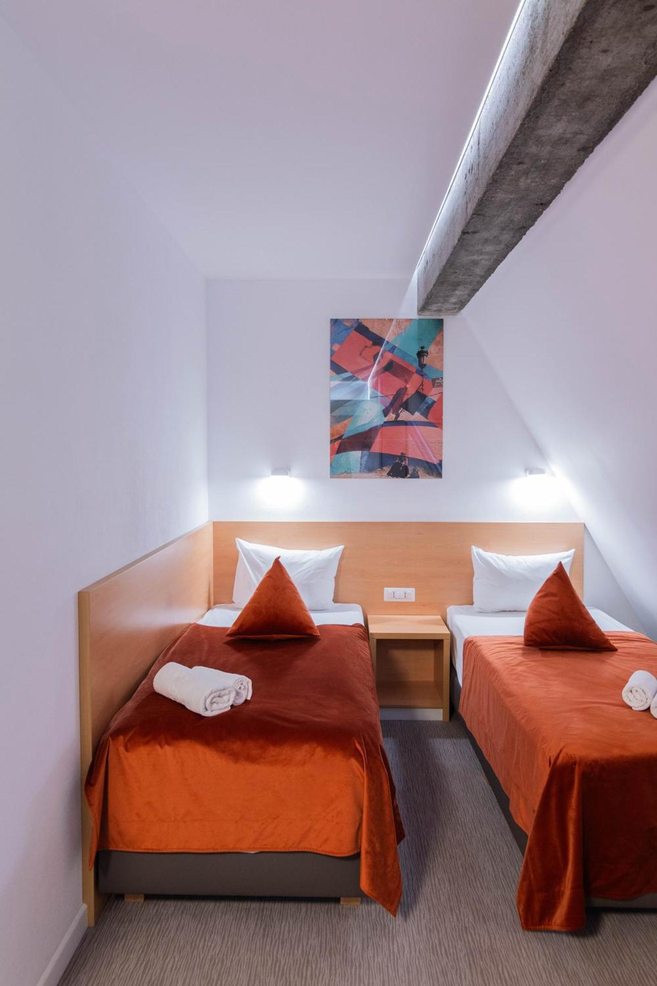 Hotel Urban 巴亚马雷 外观 照片