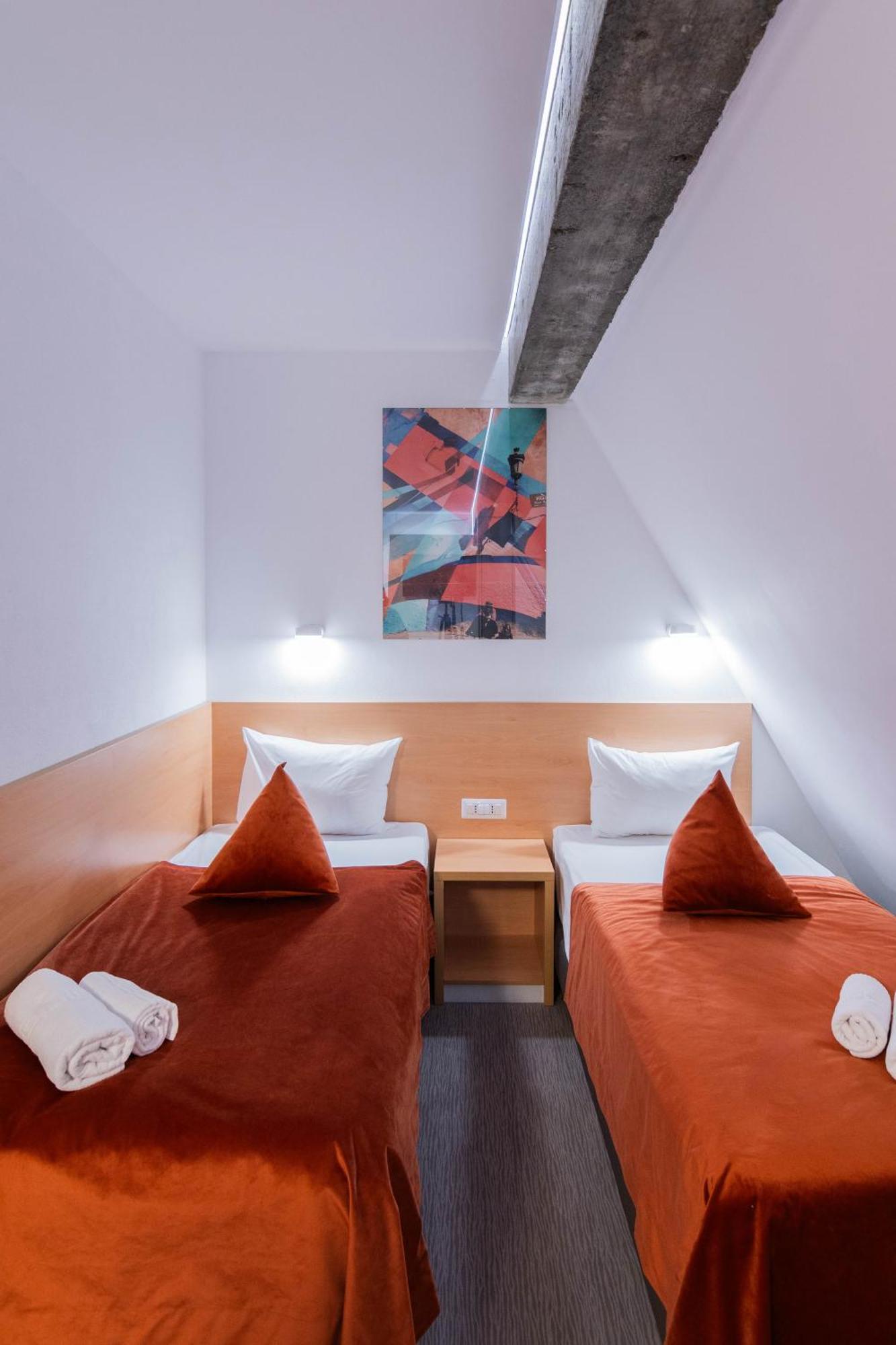 Hotel Urban 巴亚马雷 外观 照片