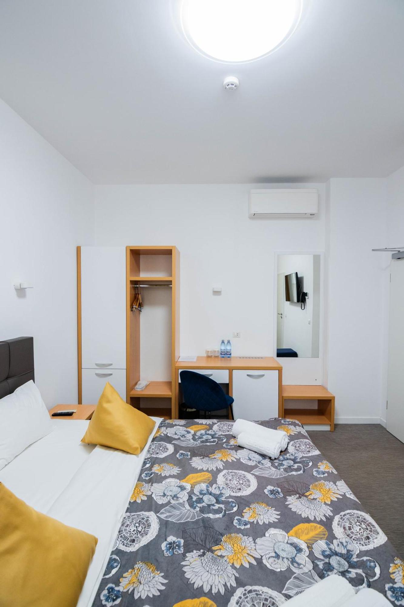 Hotel Urban 巴亚马雷 外观 照片