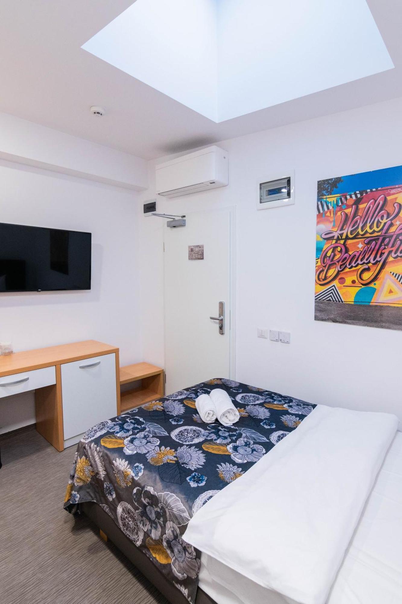 Hotel Urban 巴亚马雷 外观 照片