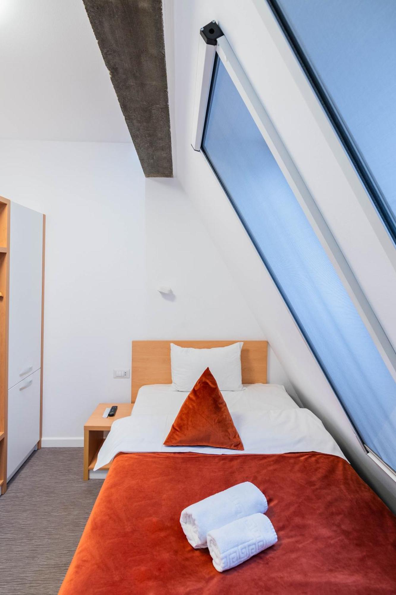 Hotel Urban 巴亚马雷 外观 照片